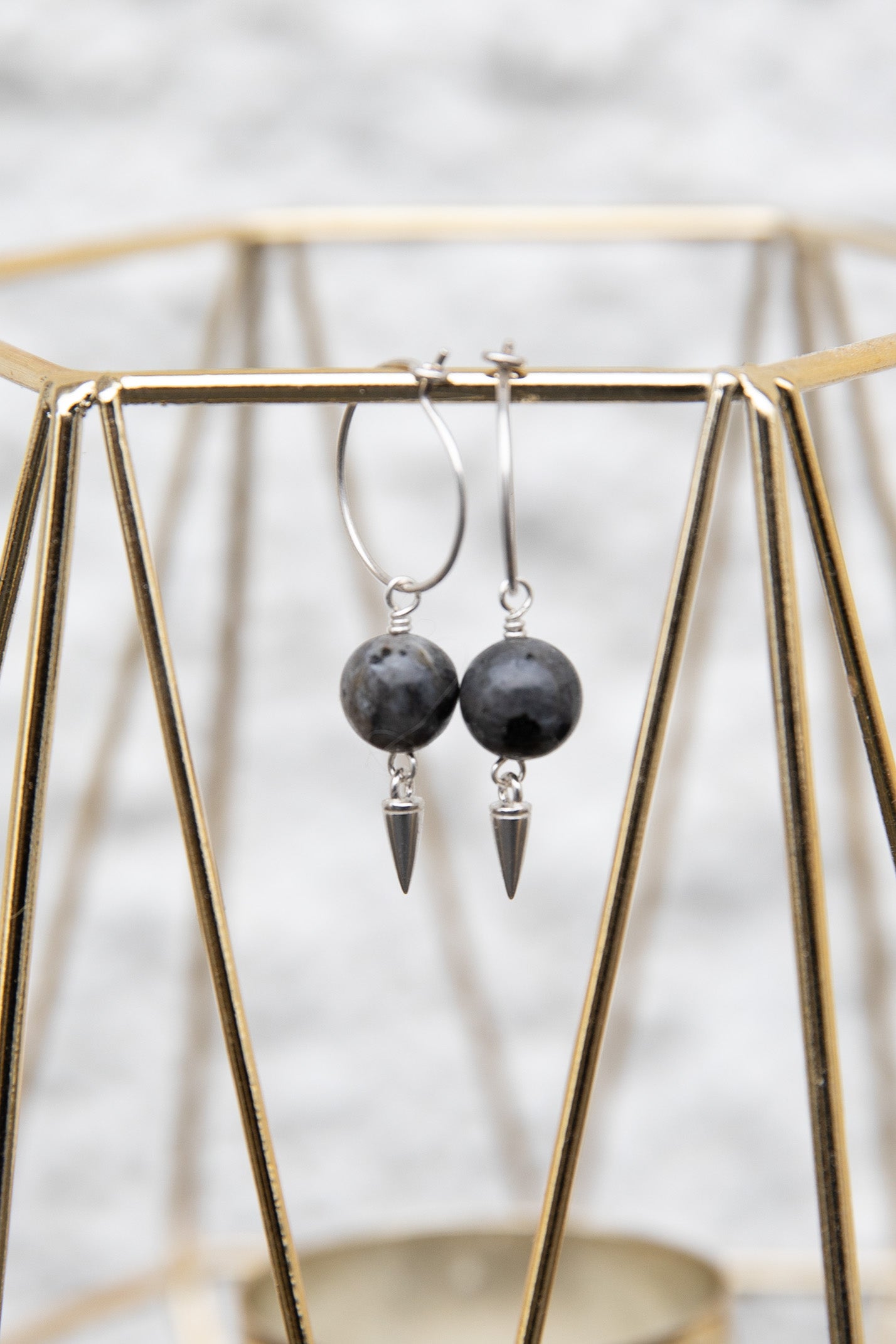 Eyrnalokkar með Norskum Labradorite.